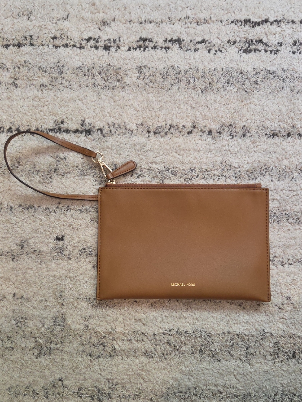 Michael Kors Soft Leather Wristlet Clutch Pristine Condition